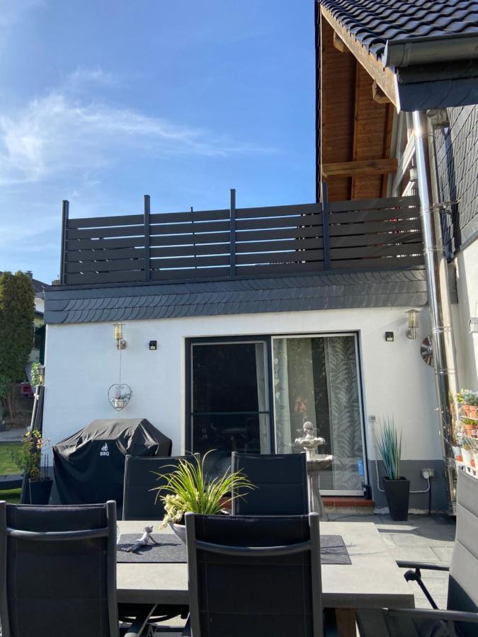 4 Zimmer 11 Personen Wohnung Garten Terrasse Grill 2 Badezimmer Wuppertal Dış mekan fotoğraf