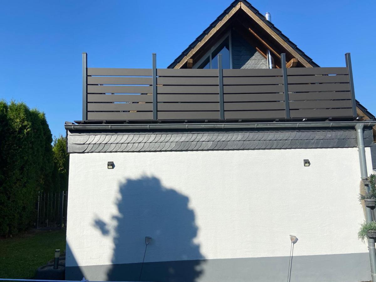 4 Zimmer 11 Personen Wohnung Garten Terrasse Grill 2 Badezimmer Wuppertal Dış mekan fotoğraf