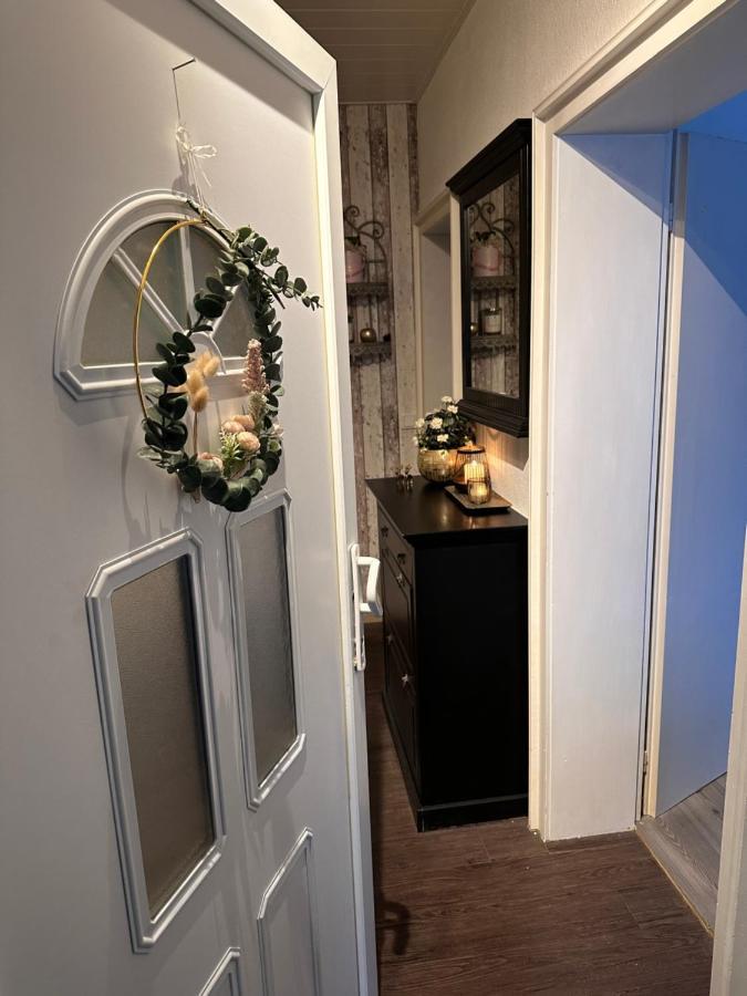 4 Zimmer 11 Personen Wohnung Garten Terrasse Grill 2 Badezimmer Wuppertal Dış mekan fotoğraf